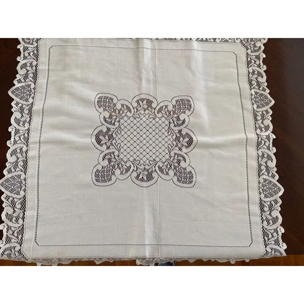 Vintage 1980s Ivory Lace Leaves Rectangle Tablecloth Cottage Farmhouse 26